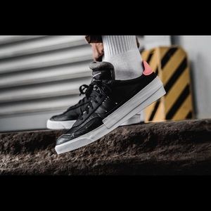 Nike Type LX”N. 354 Drop Women’s Sneaker